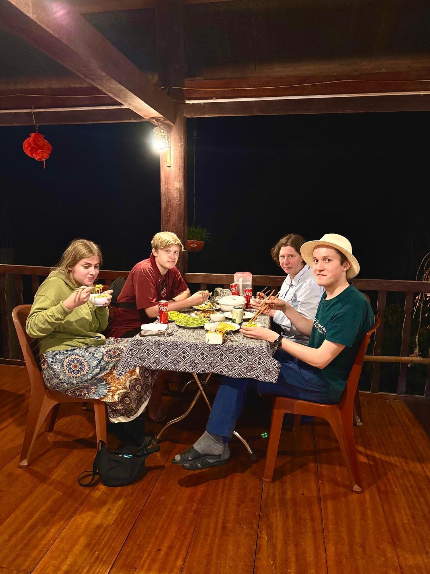 Ba Be lake-Huyen Hao Homestay Dış mekan fotoğraf